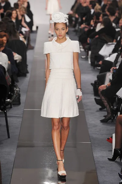 Look 11